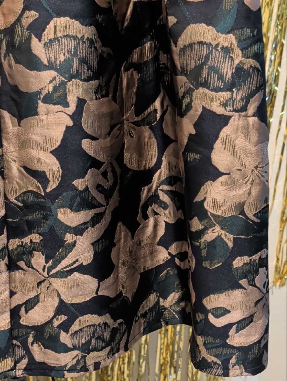 🔥JustFab Black A-Line Skirt with Rose Gold Floral Jacquard, Size L - Picture 9 of 9
